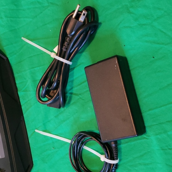 Netgear Nighthawk X6 AC3200 Tri-Band WiFi Router Model R8000 - Picture 4 of 6